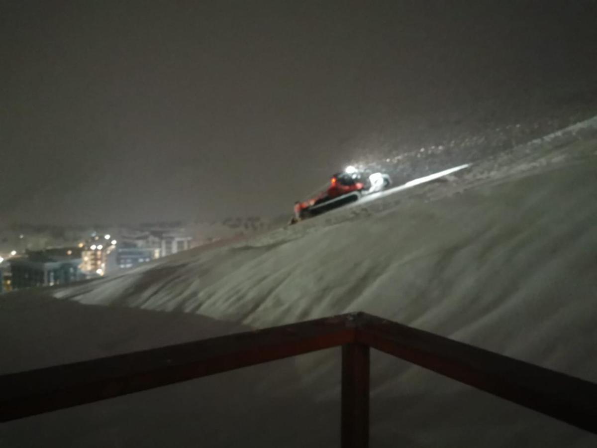 Home On Slopes, The Slope N°3 Is Under The Balcony! 布勒伊-切尔维尼亚 外观 照片